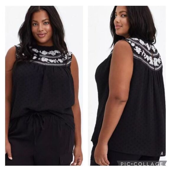 TORRID Top Size 1 (1X) Black White Clip Dot Embroidered Chiffon Sleeveless EUC - Picture 1 of 16